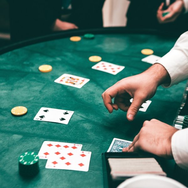 Play casino online with twin and win