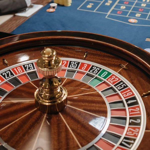 HOW TO TAKE ADVANTAGE OF ONLINE CASINO BONUSES